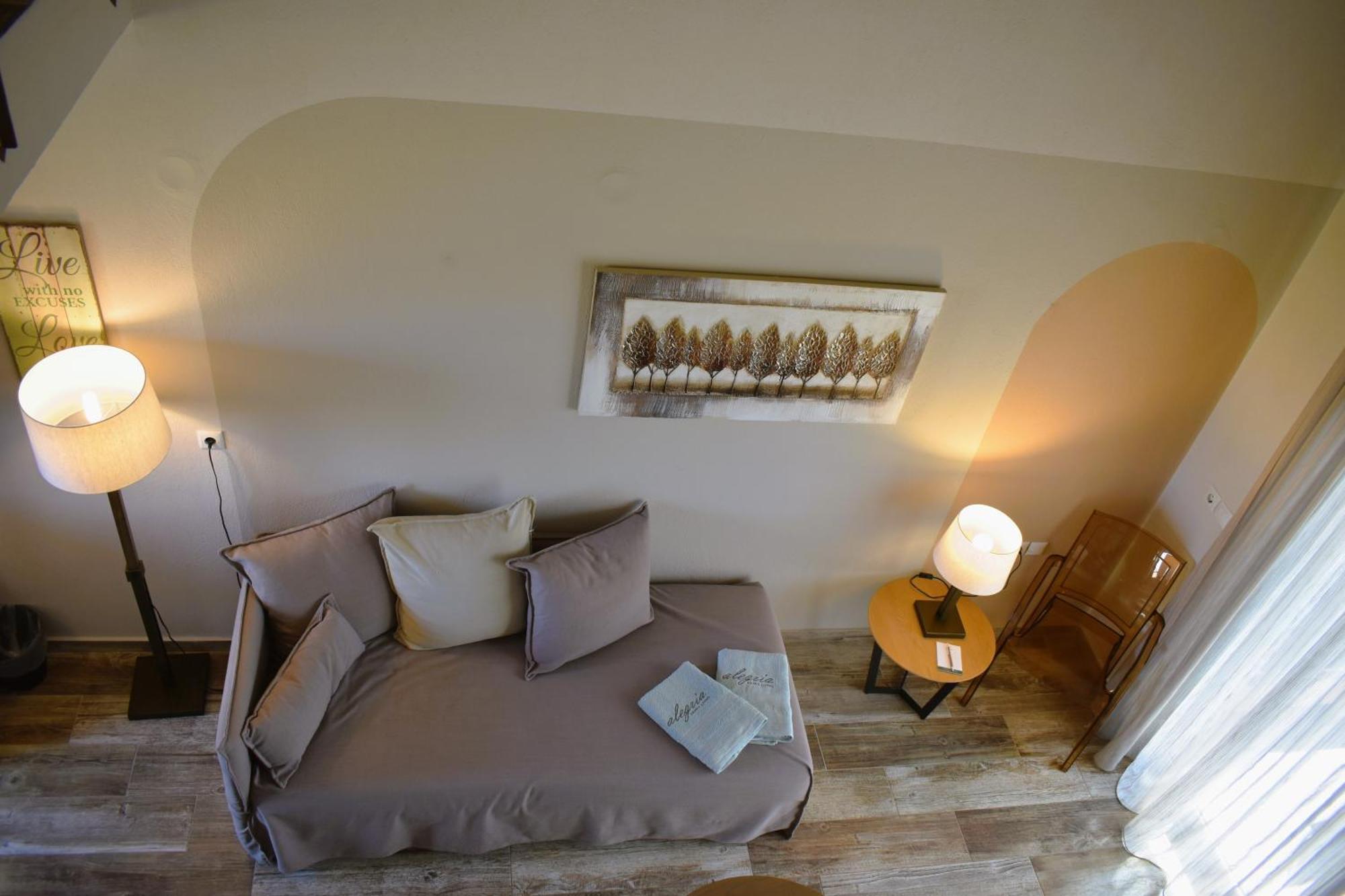 Alegria Suites Nikiti  Ngoại thất bức ảnh