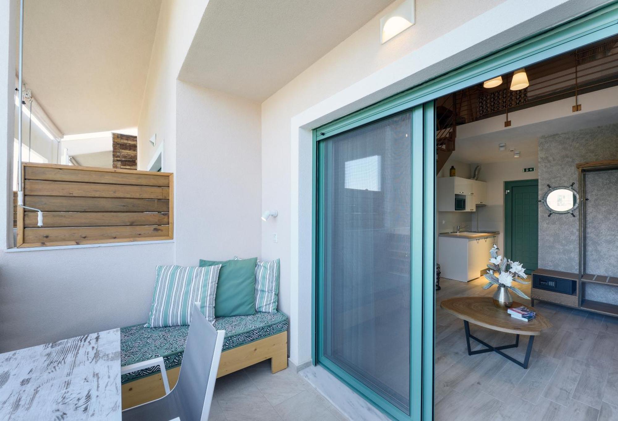 Alegria Suites Nikiti  Phòng bức ảnh