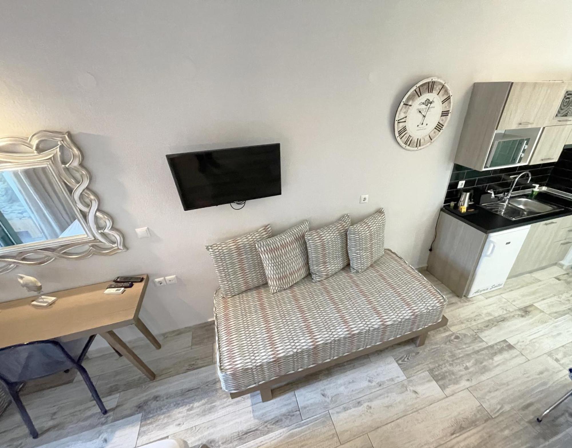 Alegria Suites Nikiti  Ngoại thất bức ảnh